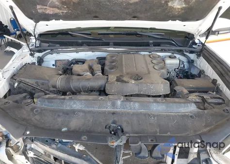 2019 Toyota 4Runner Trd Off Road z USA, uszkodzony, nr VIN JTEBU5JR9K5701693